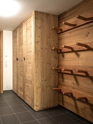 The cloakroom in the Schmiedalm - the chalet in Saalbach Hinterglemm