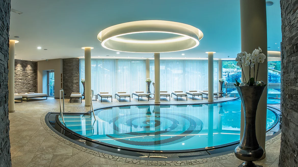 Indoor Pool Bereich 4*s Hotel Unterschwarzachhof Saalbach Hinterglemm